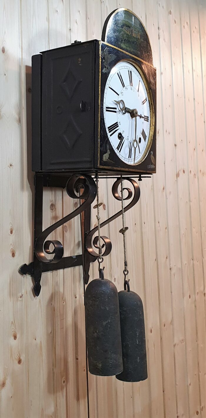 RELOJ DE PARED DECORADO A MANO CON SOPORTE DE FORJA