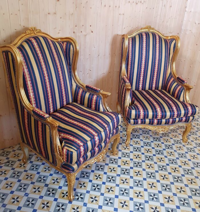 PAREJA DE SILLONES ESTILO LUIS XV EN PAN DE ORO FINO