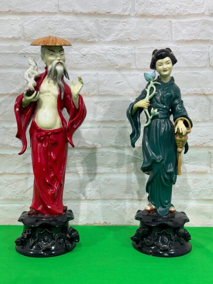 Pareja de figuras chinas en porcelana