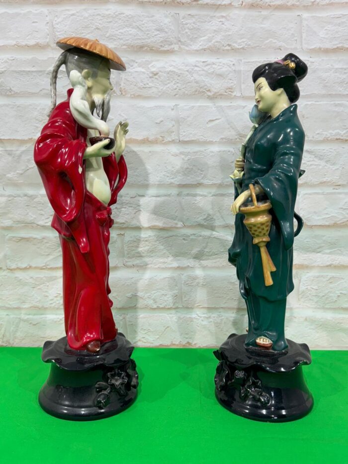 Pareja de figuras chinas en porcelana - Imagen 3