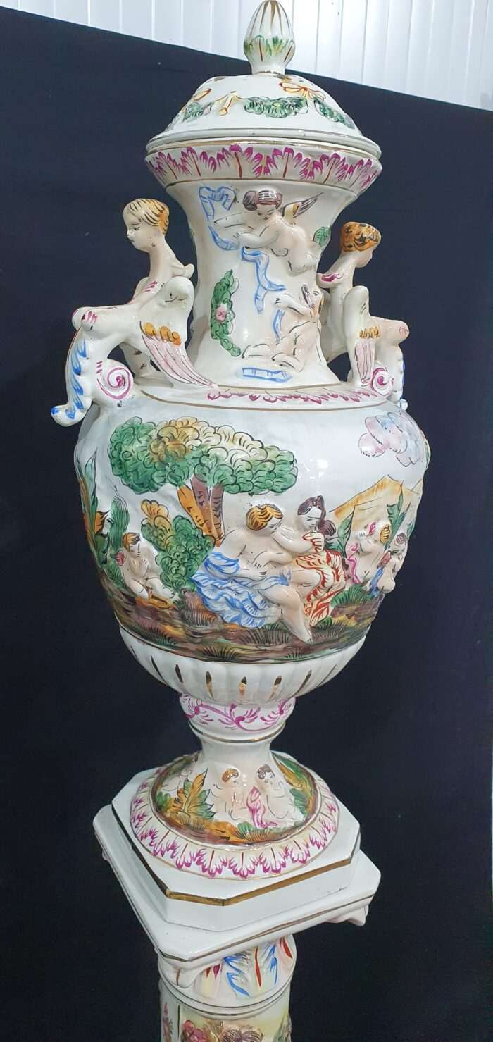 Jarrón sobre columna porcelana Capodimonte - Imagen 10