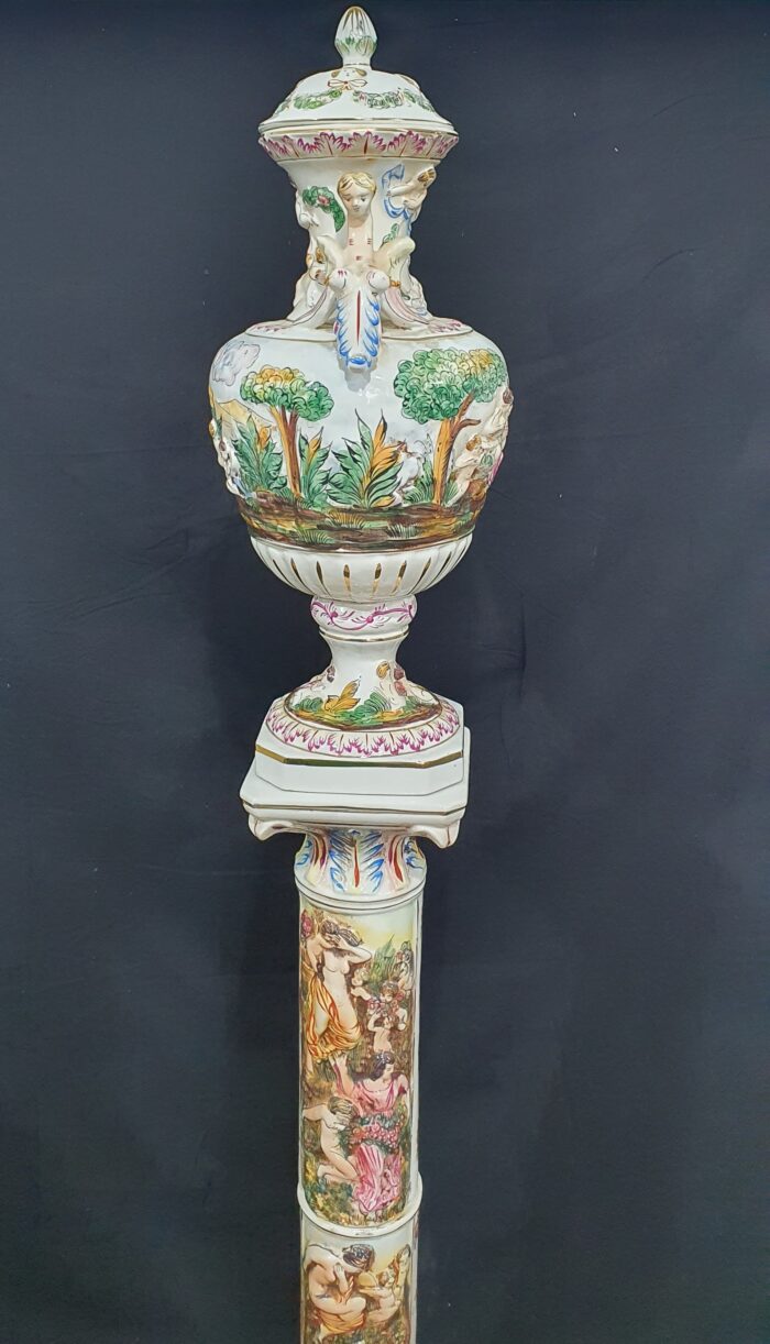 Jarrón sobre columna porcelana Capodimonte - Imagen 7