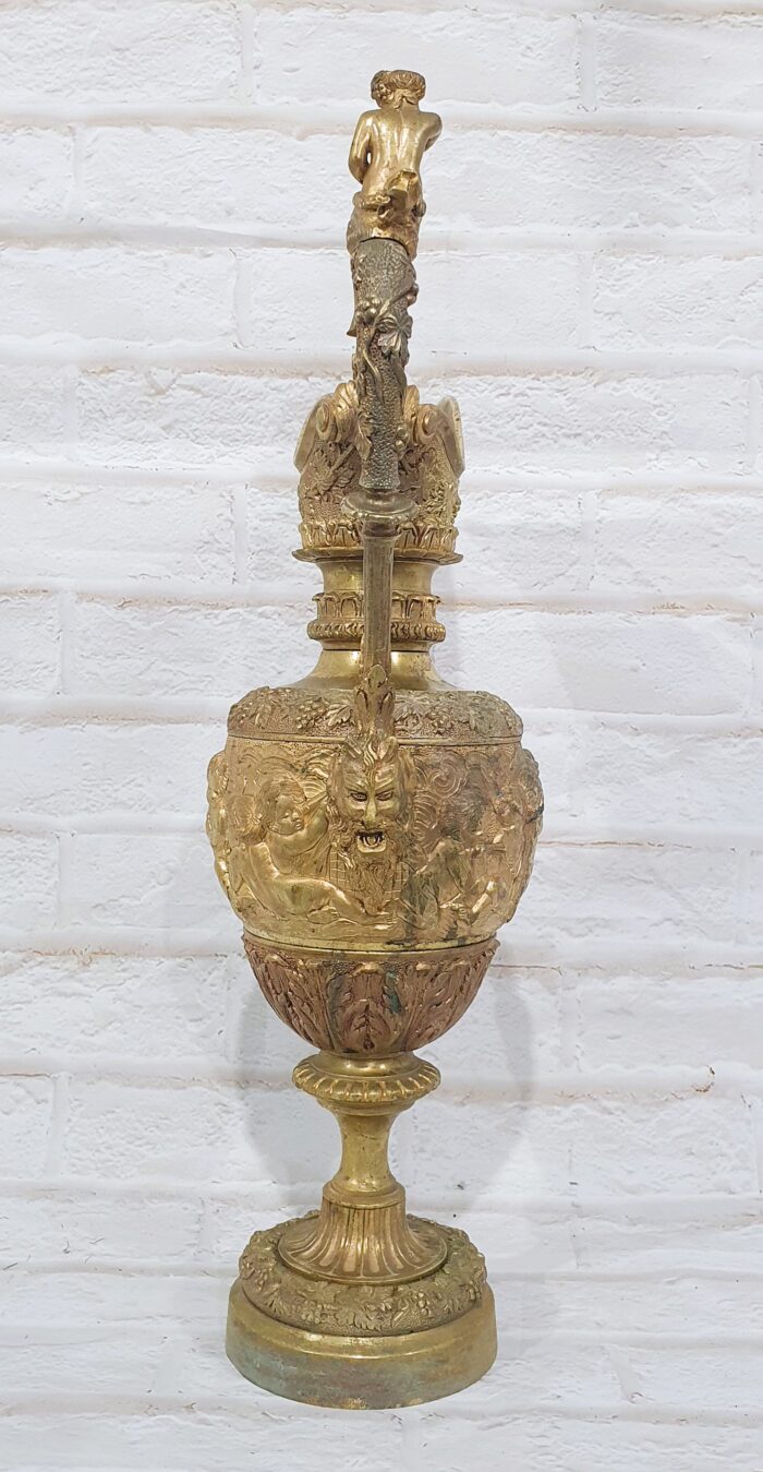 Aguamanil en bronce dorado - Imagen 2