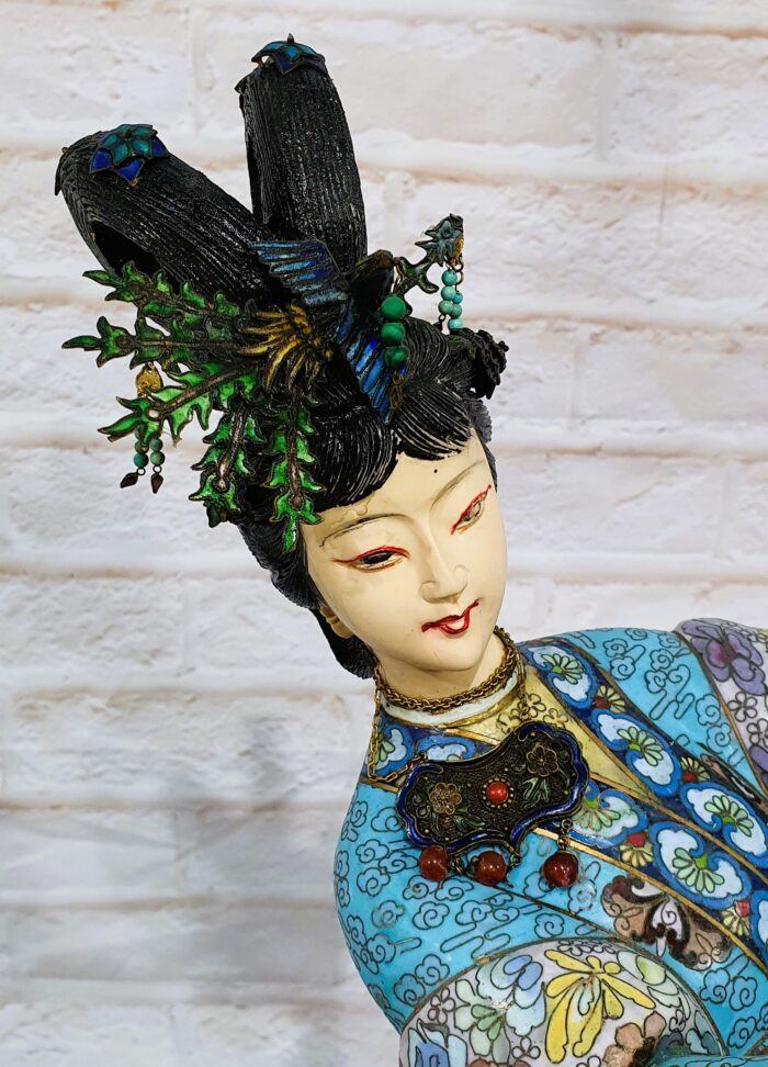 Figura Kwan Yin de jade y cloisonné de gran tamaño - Imagen 2