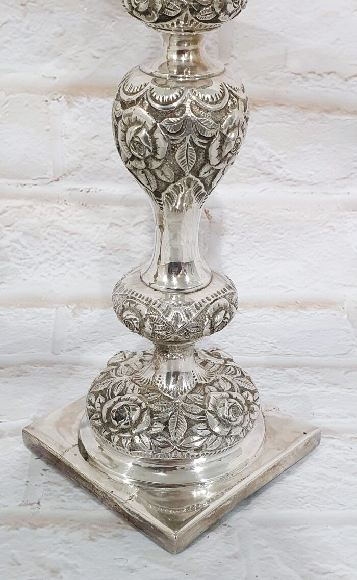 Pareja de candelabros de plata - Imagen 4