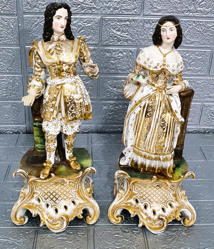 Pareja de figuras porcelana Viejo Paris