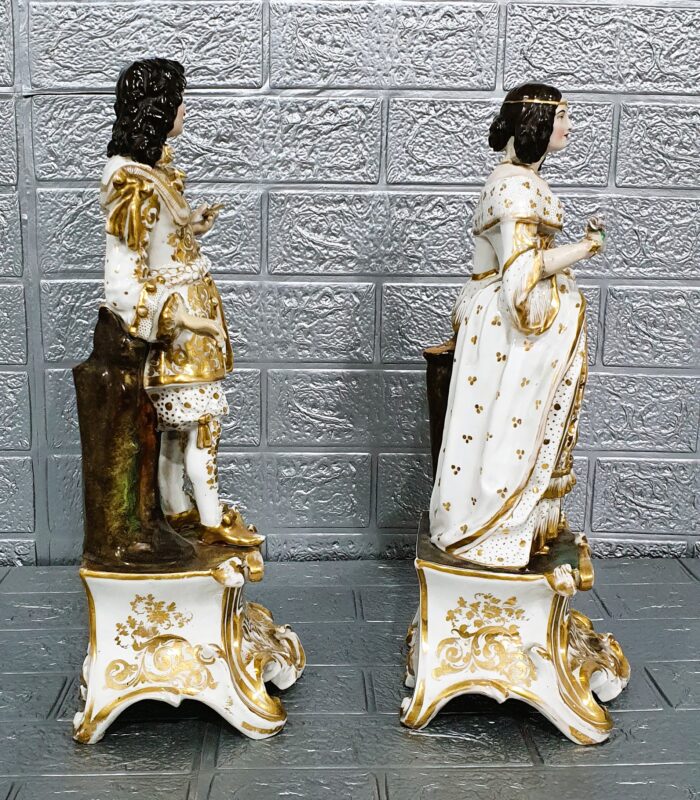 Pareja de figuras porcelana Viejo Paris - Imagen 4