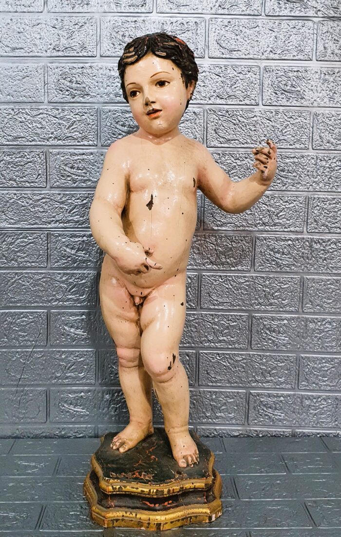 Niño Jesús ”Salvador Mundi””. Talla de madera