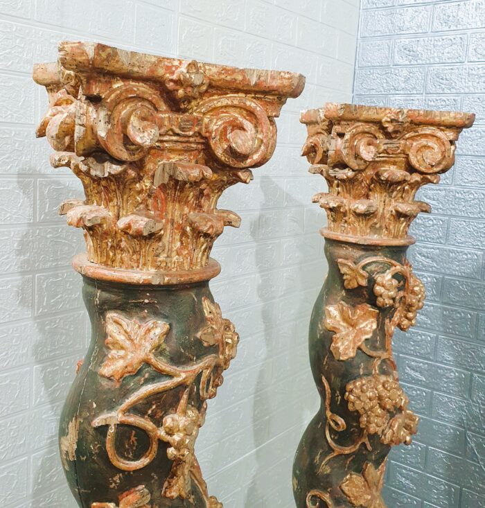 Pareja de columnas salomónicas - Imagen 10