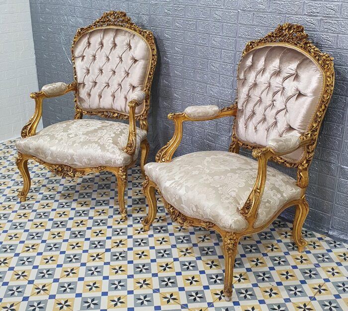 Conjunto sofá con dos sillones y mesa auxiliar estilo Luis XV - Imagen 5