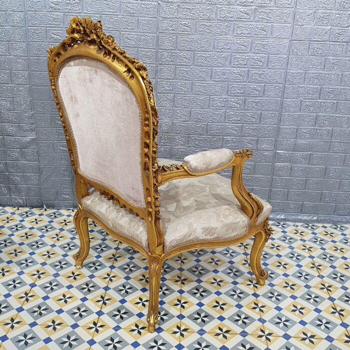 Conjunto sofá con dos sillones y mesa auxiliar estilo Luis XV - Imagen 2