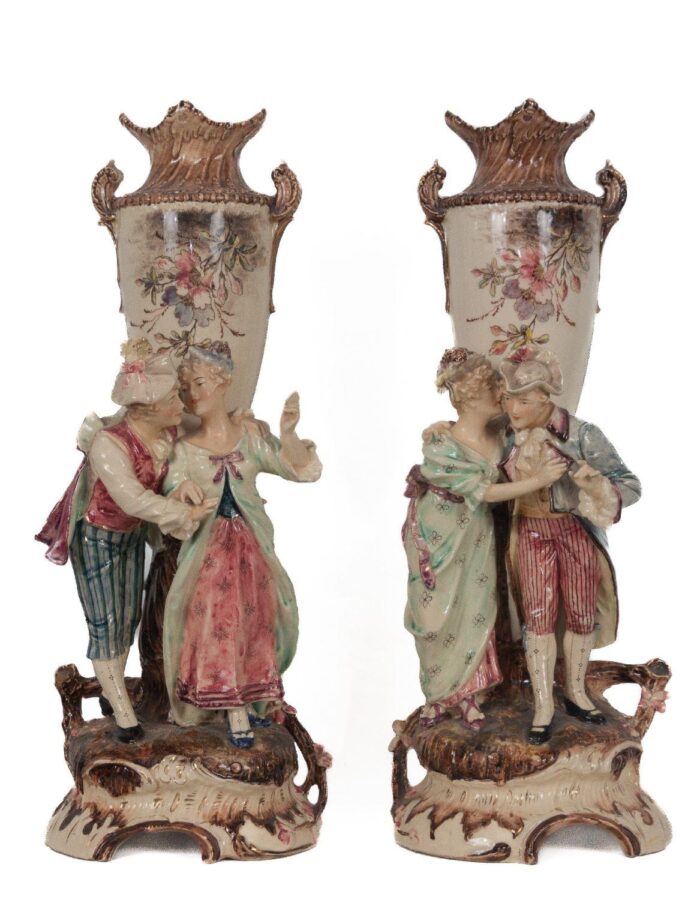 Pareja de jarrones violeteros