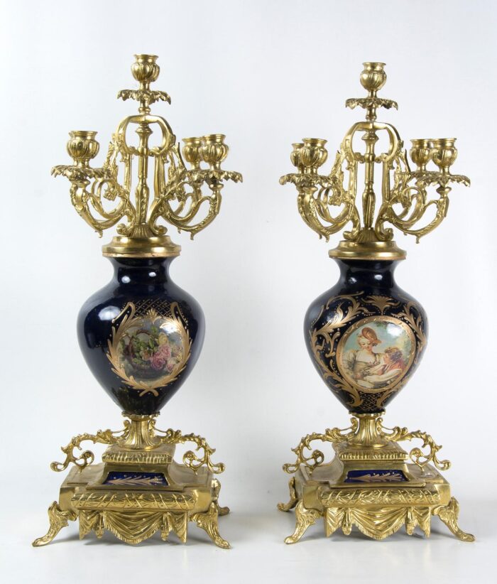 CONJUNTO GUARNICION EN PORCELANA Y BRONCE. - Imagen 5